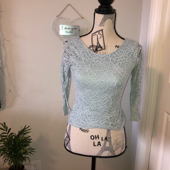 3/4 Sleeve Top - Picture 1 of 3